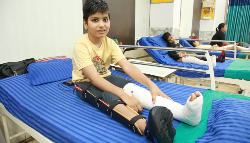 Narayan Seva Sansthan: Trusted healthcare NGO with a 1100-bed hospital, ICU, and labs. Support our mission—Donate now!